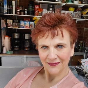 Meet your Posher, Donna